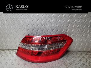 Gebruikte Achterlicht rechts Mercedes E (W212) E-200 CDI 16V BlueEfficiency,BlueTEC Prijs € 150,00 Margeregeling aangeboden door kaslo auto parts
