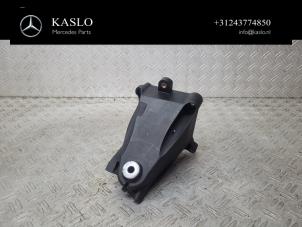 Gebruikte Motorrubber Mercedes S (222.0/222.1) 3.5 S-400 Hybrid 24V Prijs € 50,00 Margeregeling aangeboden door kaslo auto parts