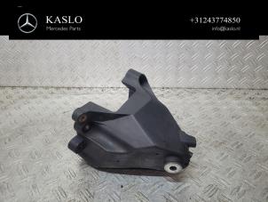 Gebruikte Motorrubber Mercedes S (222.0/222.1) 3.5 S-400 Hybrid 24V Prijs € 50,00 Margeregeling aangeboden door kaslo auto parts