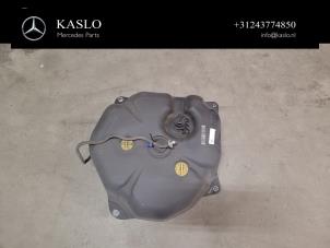 Gebruikte Tank adblue Mercedes E Estate (S212) E-220 16V BlueTEC Prijs € 250,00 Margeregeling aangeboden door kaslo auto parts