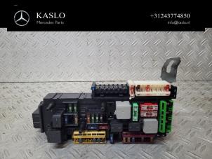 Gebruikte Zekeringkast Mercedes E Estate (S212) E-220 16V BlueTEC Prijs € 100,00 Margeregeling aangeboden door kaslo auto parts