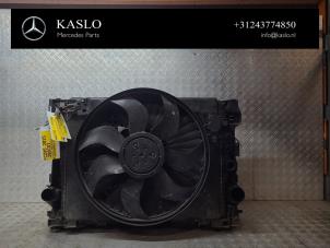 Gebruikte Radiateur Mercedes C Estate (S205) C-200 BlueTEC, C-200 d 1.6 16V Prijs € 250,00 Margeregeling aangeboden door kaslo auto parts