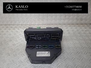 Gebruikte Zekeringkast Mercedes CLS Shooting Brake (X218) 350 CDI BlueEfficiency 3.0 V6 24V Prijs € 100,00 Margeregeling aangeboden door kaslo auto parts
