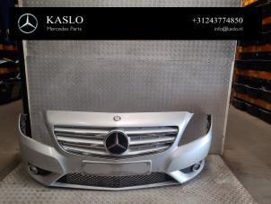 Gebruikte Voorbumper Mercedes B (W246) 1.6 B-180 BlueEFFICIENCY Turbo 16V Prijs € 500,00 Margeregeling aangeboden door kaslo auto parts