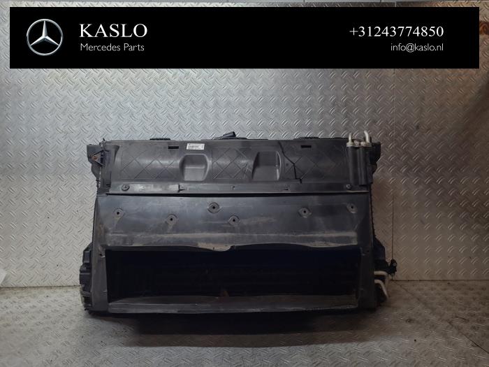 Gebruikte Radiateur Porsche Panamera (970) 3.0 D V6 24V Prijs € 150,00 Margeregeling aangeboden door kaslo auto parts