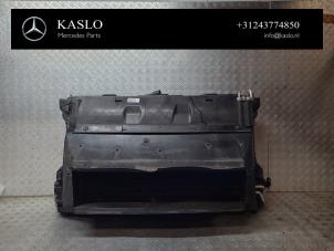 Gebruikte Radiateur Porsche Panamera (970) 3.0 D V6 24V Prijs € 300,00 Margeregeling aangeboden door kaslo auto parts