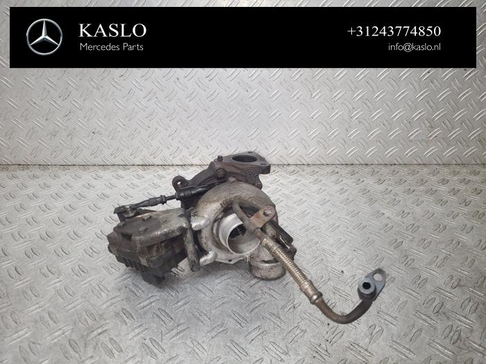 Gebruikte G-lader Mercedes S (W220) 4.0 S-400 CDI V8 32V Prijs € 200,00 Margeregeling aangeboden door kaslo auto parts