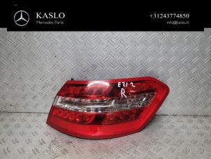 Gebruikte Achterlicht rechts Mercedes E (W212) E-220 CDI 16V BlueEfficiency Prijs € 150,00 Margeregeling aangeboden door kaslo auto parts