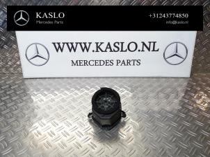 Gebruikte Luidspreker Mercedes E (W212) E-220 CDI 16V BlueEfficiency Prijs € 30,00 Margeregeling aangeboden door kaslo auto parts
