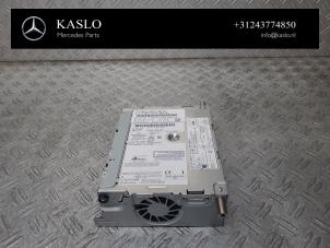Gebruikte Module Navigatie Mercedes E (W213) E-220d 2.0 Turbo 16V Prijs € 500,00 Margeregeling aangeboden door kaslo auto parts