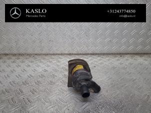 Gebruikte Extra waterpomp Porsche Panamera (970) 3.0 D V6 24V Prijs € 25,00 Margeregeling aangeboden door kaslo auto parts