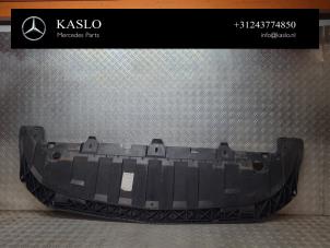 Gebruikte Bumper onderplaat Mercedes B (W246) 1.8 B-180 CDI BlueEFFICIENCY 16V Prijs € 100,00 Margeregeling aangeboden door kaslo auto parts