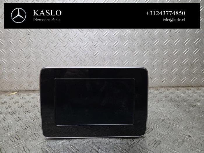 Gebruikte Display Interieur Mercedes CLA Shooting Brake (117.9) 2.2 CLA-220 CDI, 220 d 16V Prijs € 100,00 Margeregeling aangeboden door kaslo auto parts