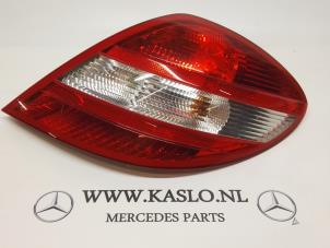 Gebruikte Achterlicht rechts Mercedes SLK (R171) 1.8 200 K 16V Prijs € 60,00 Margeregeling aangeboden door kaslo auto parts