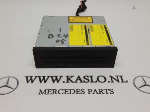 Gebruikte CD Wisselaar Mercedes B (W245,242) Prijs op aanvraag aangeboden door kaslo auto parts