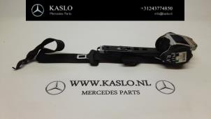 Gebruikte Veiligheidsgordel rechts-voor Mercedes E (W211) Prijs op aanvraag aangeboden door kaslo auto parts