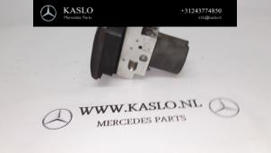 Gebruikte ABS Pomp Mercedes CLS (C219) 350 CGI 3.5 V6 24V Prijs € 200,00 Margeregeling aangeboden door kaslo auto parts