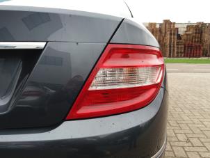 Gebruikte Achterlicht rechts Mercedes C (W204) 2.2 C-250 CDI 16V BlueEFFICIENCY Prijs € 50,00 Margeregeling aangeboden door kaslo auto parts