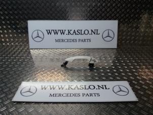 Gebruikte Portierbekleding 4Deurs rechts-achter Mercedes C (W204) Prijs op aanvraag aangeboden door kaslo auto parts