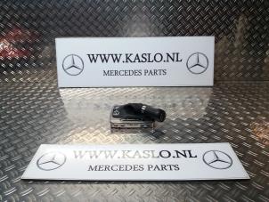 Gebruikte Versnellingspookhoes Mercedes C (W204) 2.2 C-220 CDI 16V Prijs op aanvraag aangeboden door kaslo auto parts