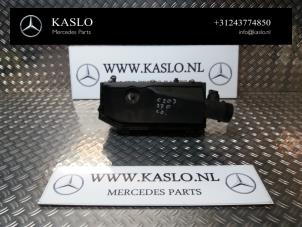 Gebruikte Luchtfilterhuis Mercedes C (W203) 2.7 C-270 CDI 20V Prijs op aanvraag aangeboden door kaslo auto parts