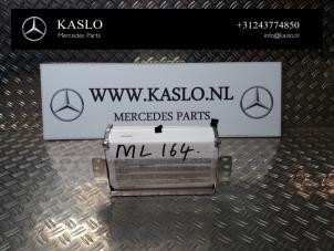 Gebruikte Airbag rechts (Dashboard) Mercedes ML II (164/4JG) 3.5 350 4-Matic V6 24V Prijs op aanvraag aangeboden door kaslo auto parts