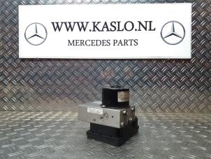 Gebruikte ABS Pomp Mercedes SLK (R171) 1.8 200 K 16V Prijs € 150,00 Margeregeling aangeboden door kaslo auto parts