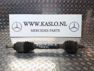 Gebruikte Steekas links-voor Mercedes B (W245,242) 1.5 B-150 16V Prijs € 100,00 Margeregeling aangeboden door kaslo auto parts