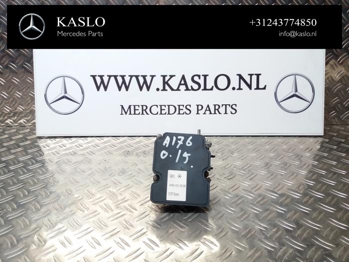 ABS Pomp van een Mercedes-Benz A (W176) 1.5 A-180 CDI, A-180d 16V 2015