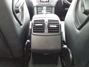 Gebruikte Middenconsoles Mercedes E (W212) E-220 CDI 16V BlueEfficiency Prijs op aanvraag aangeboden door kaslo auto parts