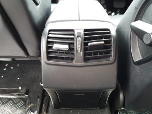 Gebruikte Middenconsoles Mercedes E (W212) E-220 CDI 16V BlueEfficiency Prijs op aanvraag aangeboden door kaslo auto parts