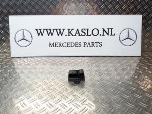 Gebruikte Gloeirelais Mercedes A (W176) 1.5 A-180 CDI, A-180d 16V Prijs op aanvraag aangeboden door kaslo auto parts