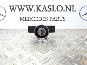 Gebruikte Schakelaar Koplamp Ihv Mercedes B (W246,242) 1.8 B-180 CDI BlueEFFICIENCY 16V Prijs op aanvraag aangeboden door kaslo auto parts