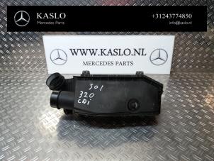 Gebruikte Luchtfilterhuis Mercedes S (W220) 3.2 S-320 CDI 24V Prijs op aanvraag aangeboden door kaslo auto parts