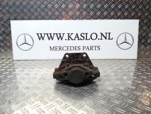 Gebruikte Remklauw (Tang) links-achter Mercedes S (W220) 3.2 S-320 CDI 24V Prijs op aanvraag aangeboden door kaslo auto parts