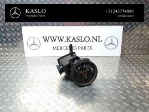 Gebruikte Stuurpomp Mercedes S (W220) 3.2 S-320 CDI 24V Prijs op aanvraag aangeboden door kaslo auto parts