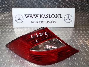 Gebruikte Achterlicht links Mercedes CLS (C219) 350 3.5 V6 18V Prijs € 100,00 Margeregeling aangeboden door kaslo auto parts
