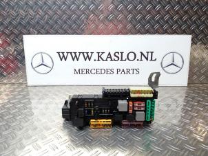 Gebruikte Zekeringkast Mercedes E Estate (S212) E-250 CGI 16V BlueEfficiency Prijs € 150,00 Margeregeling aangeboden door kaslo auto parts