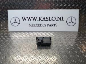 Gebruikte Centrale Deurvergrendelings Module Mercedes CLS (C219) 500 5.0 V8 24V Prijs op aanvraag aangeboden door kaslo auto parts