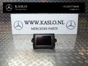 Gebruikte Display Interieur Mercedes C Estate (S204) 1.8 C-180 CGI 16V Prijs € 50,00 Margeregeling aangeboden door kaslo auto parts