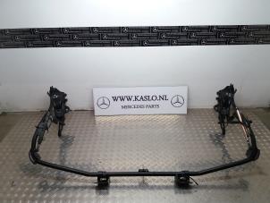 Gebruikte Cabriodak scharnier Mercedes SLK (R171) 1.8 200 K 16V Prijs op aanvraag aangeboden door kaslo auto parts