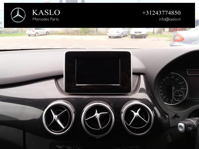 Gebruikte Display Interieur Mercedes B (W246/W242) 1.8 B-200 CDI BlueEFFICIENCY 16V Prijs € 50,00 Margeregeling aangeboden door kaslo auto parts