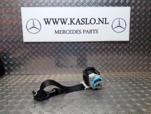 Gebruikte Veiligheidsgordel links-achter Mercedes B (W246) 1.8 B-200 CDI BlueEFFICIENCY 16V Prijs € 50,00 Margeregeling aangeboden door kaslo auto parts