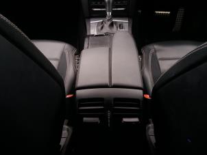 Gebruikte Middenconsoles Mercedes E (C207) E-220 CDI 16V BlueEfficiency Prijs op aanvraag aangeboden door kaslo auto parts