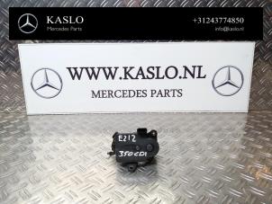 Gebruikte Stelmotor inlaatspruitstuk Mercedes E (W212) E-350 CDI V6 24V BlueEfficiency Prijs € 50,00 Margeregeling aangeboden door kaslo auto parts