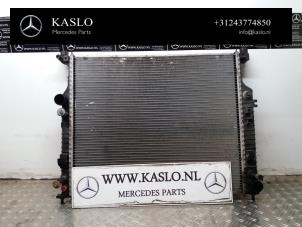 Gebruikte Radiateur Mercedes ML II (164/4JG) 3.0 ML-320 CDI 4-Matic V6 24V Prijs op aanvraag aangeboden door kaslo auto parts