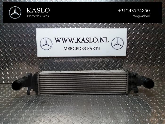 Gebruikte Intercooler Mercedes E (W212) E-350 CDI V6 24V BlueEfficiency Prijs € 50,00 Margeregeling aangeboden door kaslo auto parts