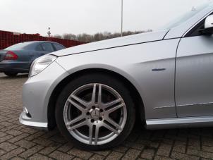 Gebruikte Hoek Carrosserie links-voor Mercedes E (W212) E-250 CDI 16V BlueEfficiency Prijs op aanvraag aangeboden door kaslo auto parts