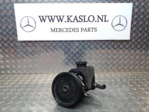Gebruikte Stuurbekrachtiging Pomp Mercedes C (W204) 2.2 C-220 CDI 16V Prijs € 100,00 Margeregeling aangeboden door kaslo auto parts