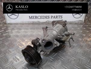 Gebruikte Koelvloeistof pomp Mercedes A (W176) 1.6 A-180 16V Prijs op aanvraag aangeboden door kaslo auto parts